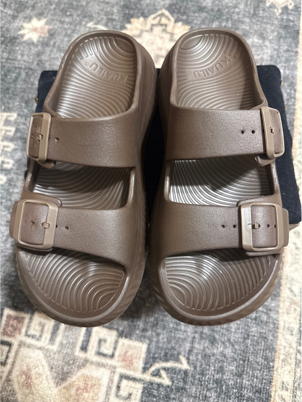 brown KuaiLu Recovery Sandals